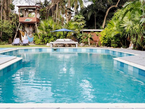 750 NE 120th St, Biscayne Park, FL 33161