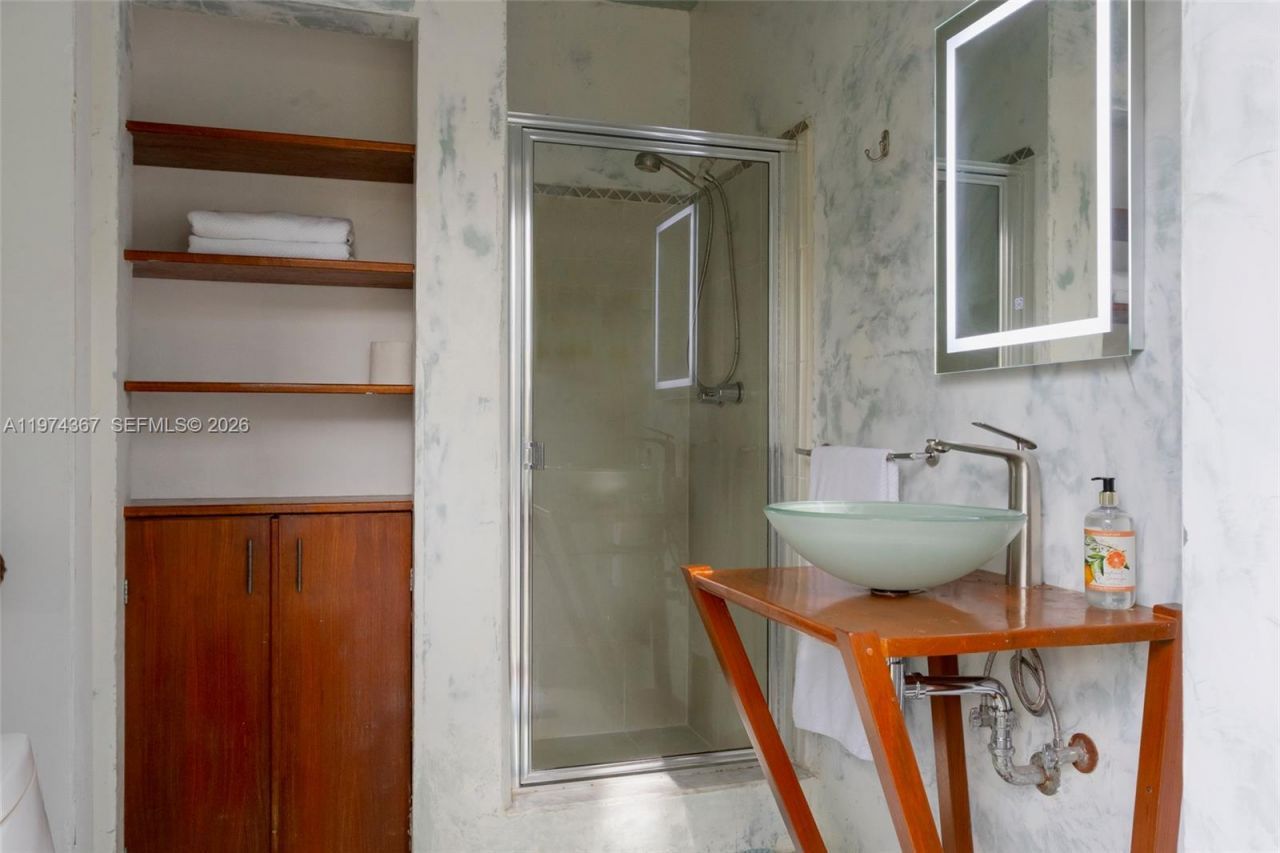 750 NE 120th St, Biscayne Park, FL 33161 Photo