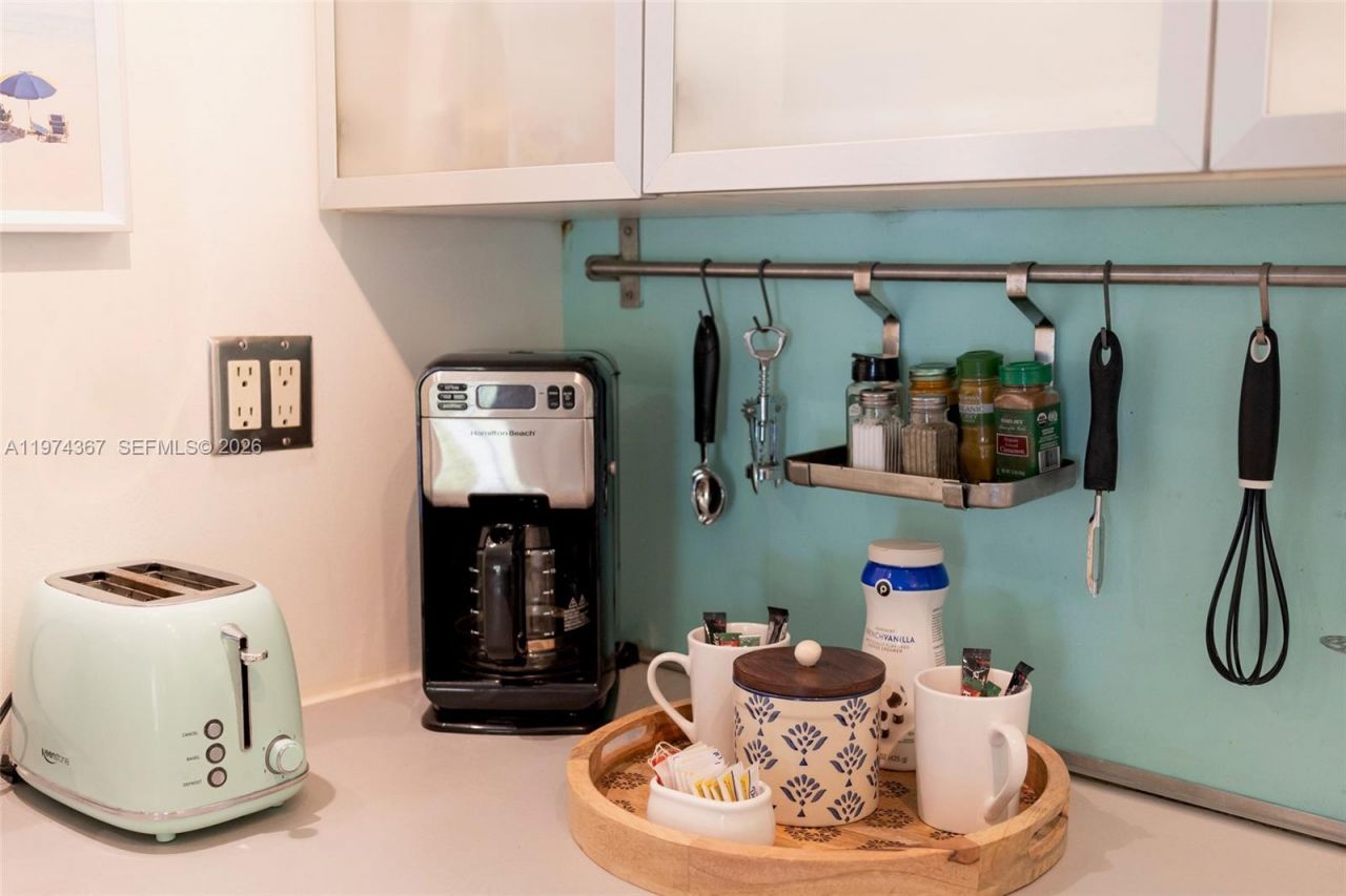 750 NE 120th St, Biscayne Park, FL 33161 Photo