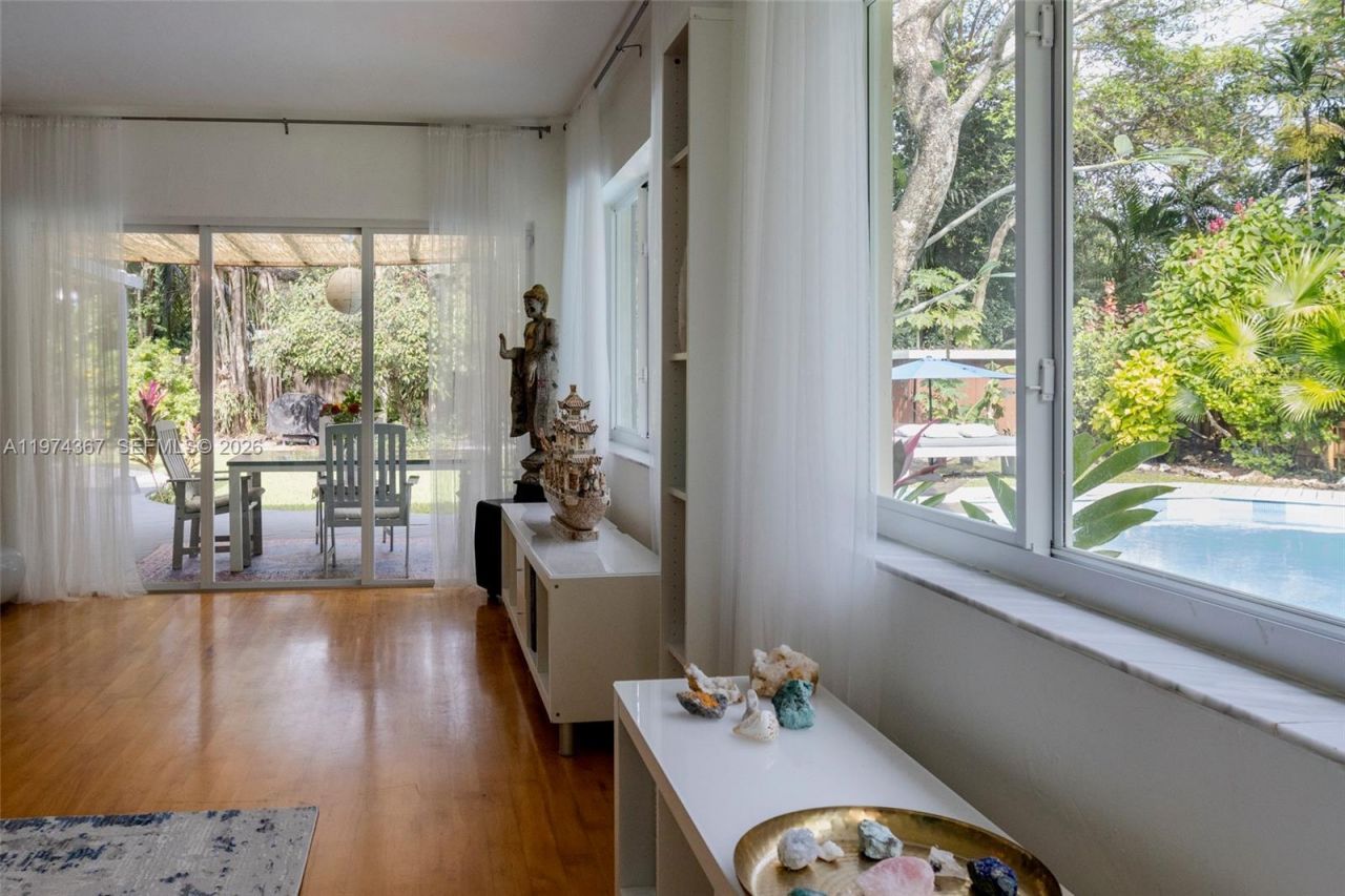 750 NE 120th St, Biscayne Park, FL 33161 Photo