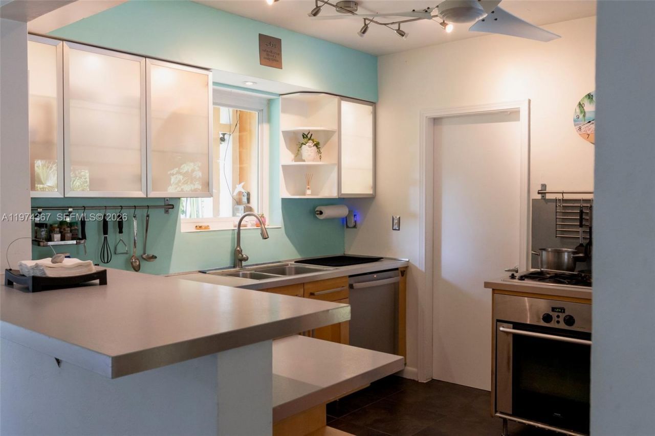 750 NE 120th St, Biscayne Park, FL 33161 Photo