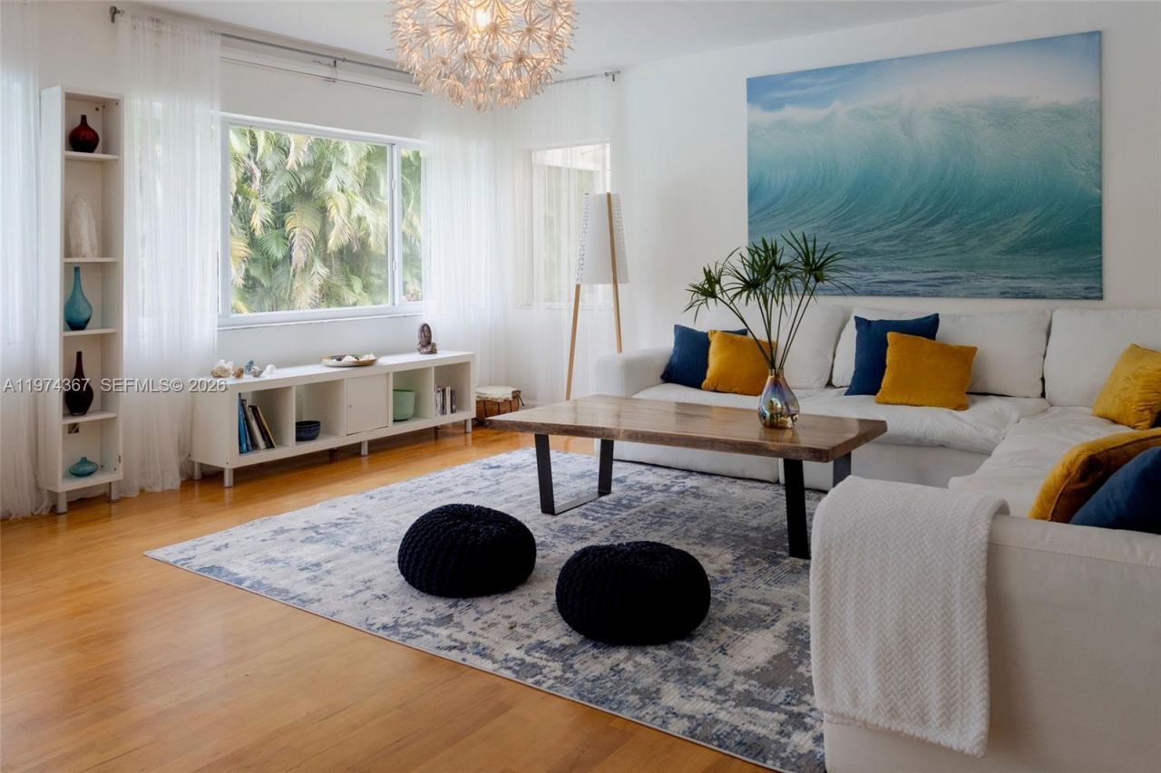 750 NE 120th St, Biscayne Park, FL 33161 Photo