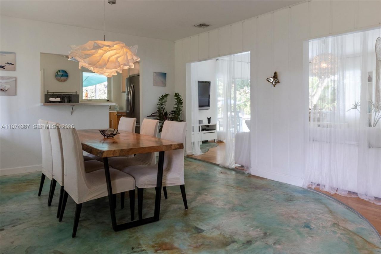 750 NE 120th St, Biscayne Park, FL 33161 Photo