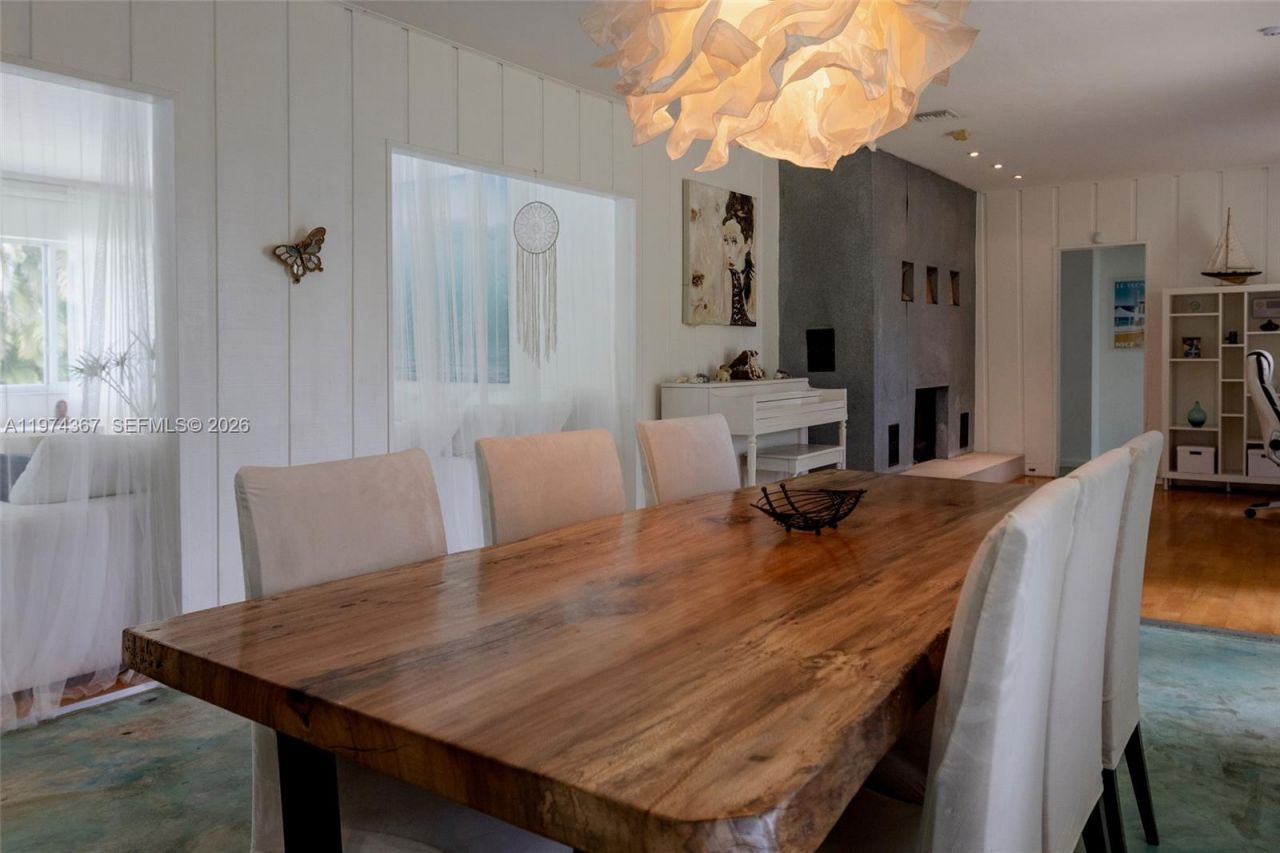 750 NE 120th St, Biscayne Park, FL 33161 Photo