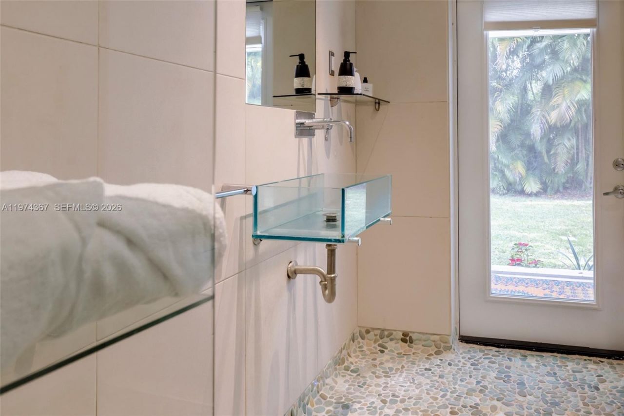 750 NE 120th St, Biscayne Park, FL 33161 Photo