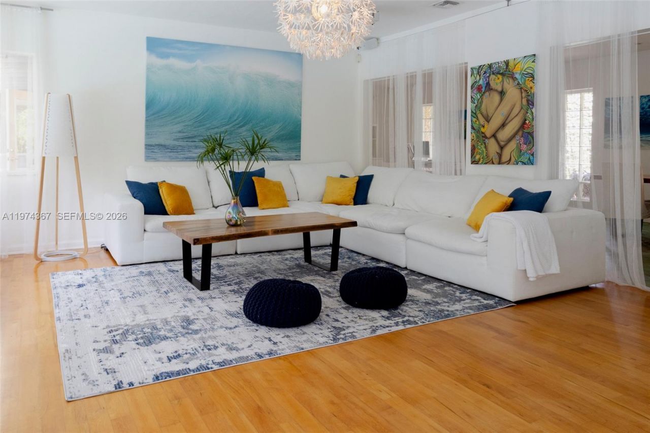 750 NE 120th St, Biscayne Park, FL 33161 Photo