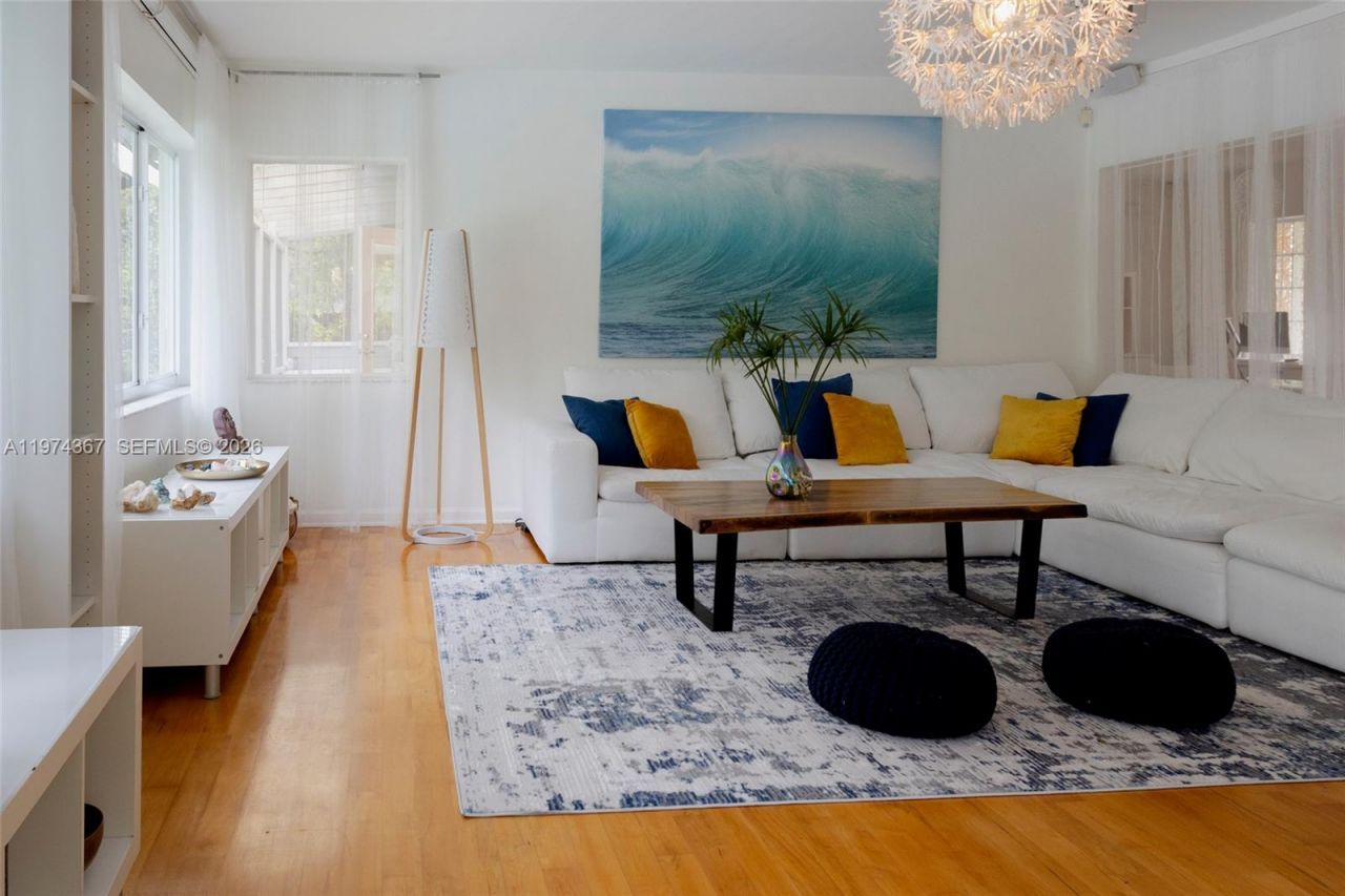 750 NE 120th St, Biscayne Park, FL 33161 Photo