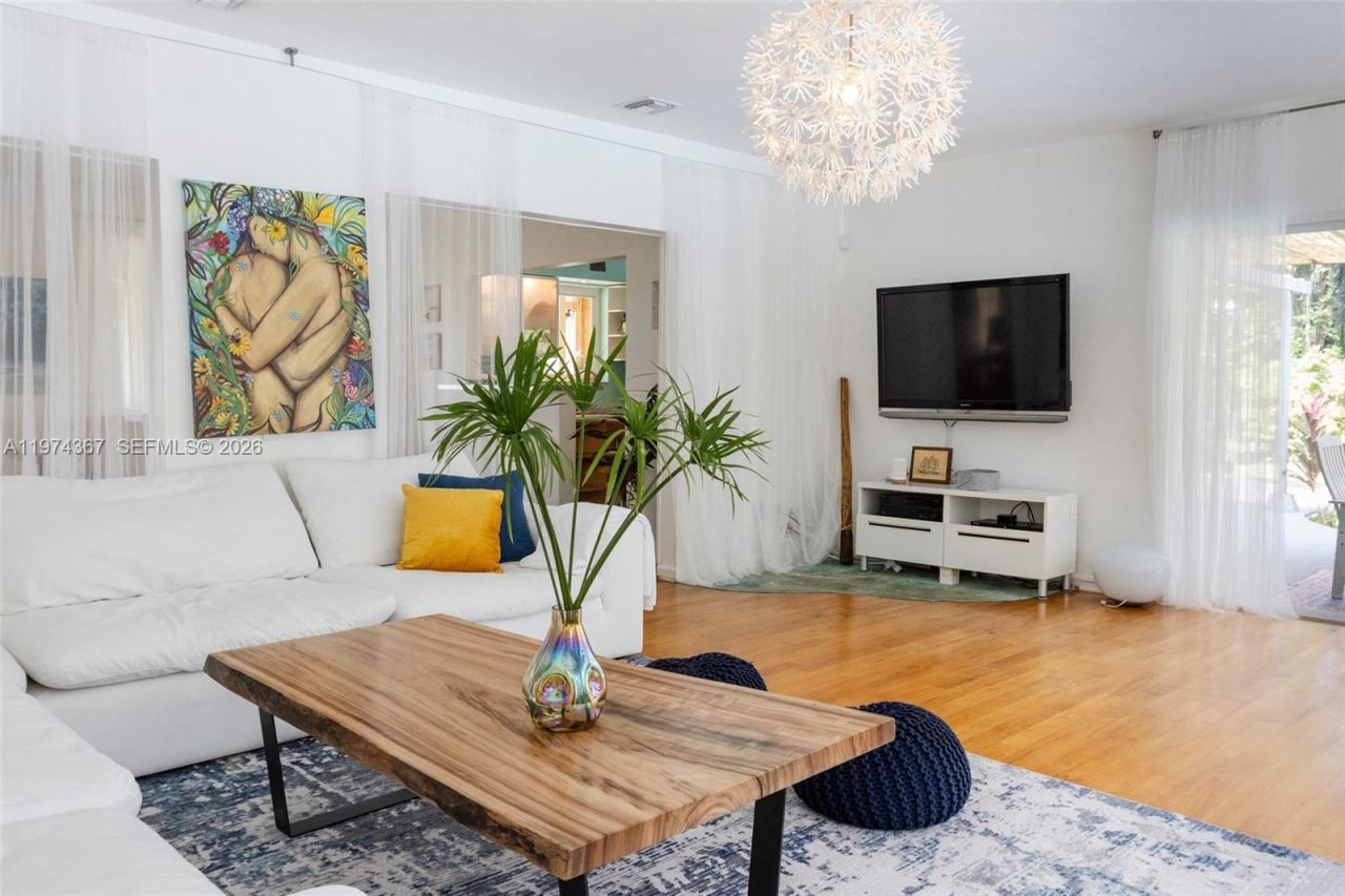 750 NE 120th St, Biscayne Park, FL 33161 Photo