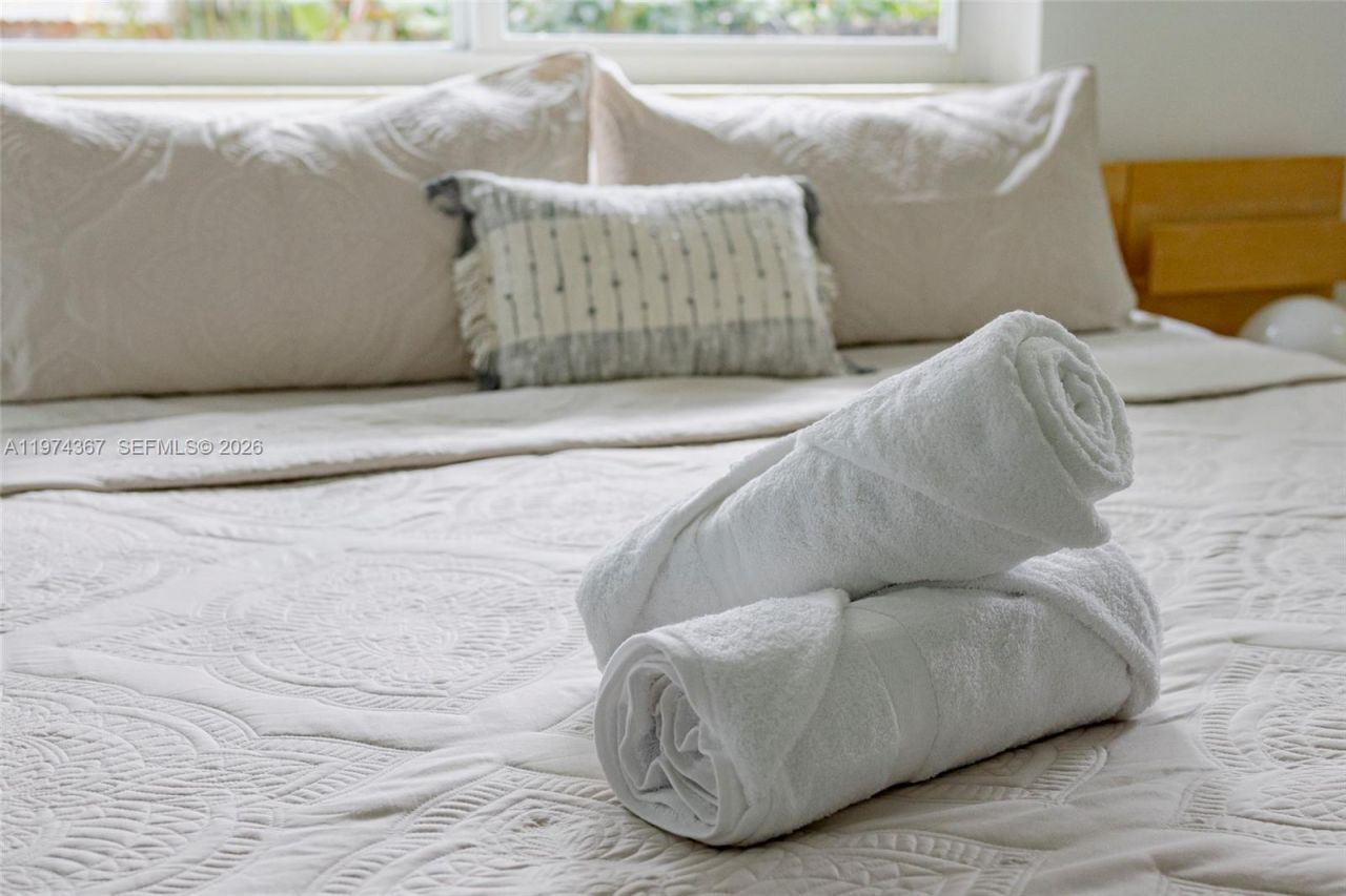 750 NE 120th St, Biscayne Park, FL 33161 Photo