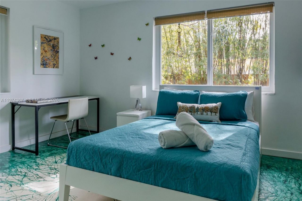 750 NE 120th St, Biscayne Park, FL 33161 Photo