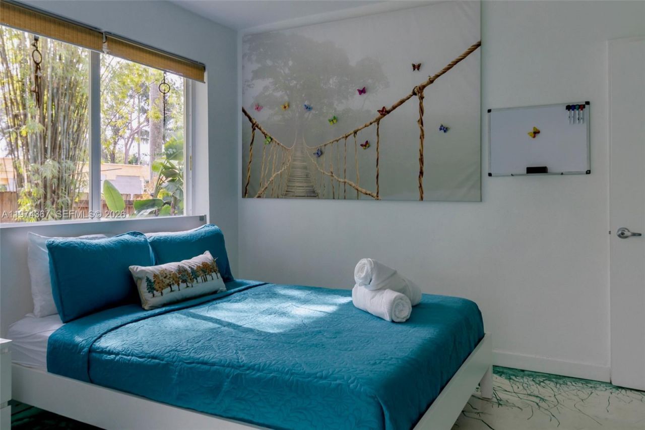 750 NE 120th St, Biscayne Park, FL 33161 Photo