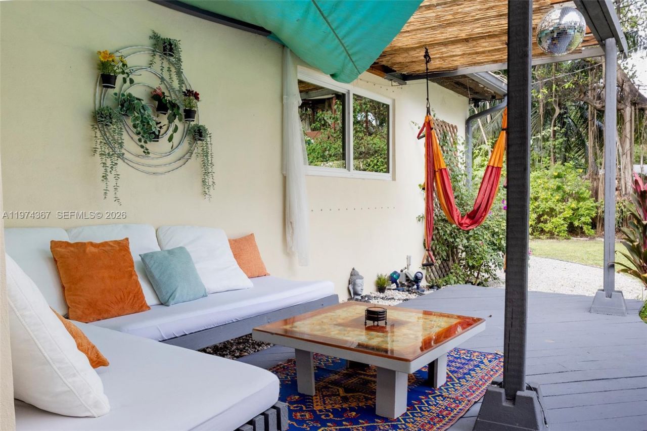 750 NE 120th St, Biscayne Park, FL 33161 Photo