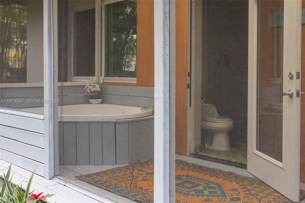 750 NE 120th St, Biscayne Park, FL 33161 Photo