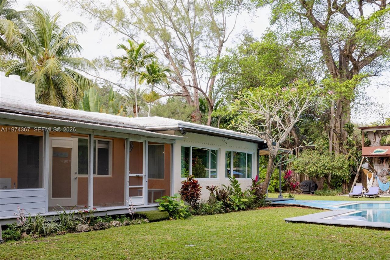 750 NE 120th St, Biscayne Park, FL 33161 Photo