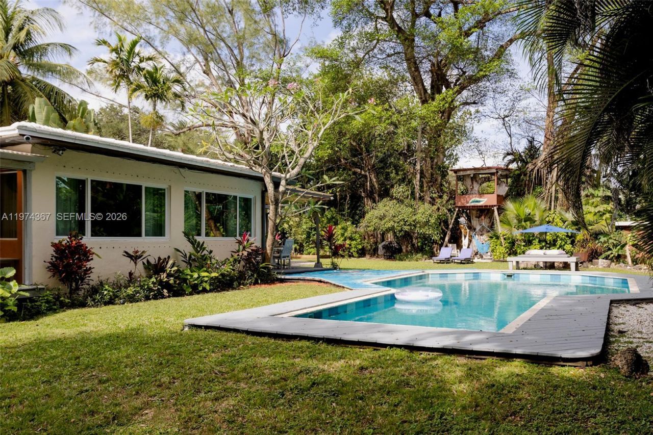 750 NE 120th St, Biscayne Park, FL 33161 Photo