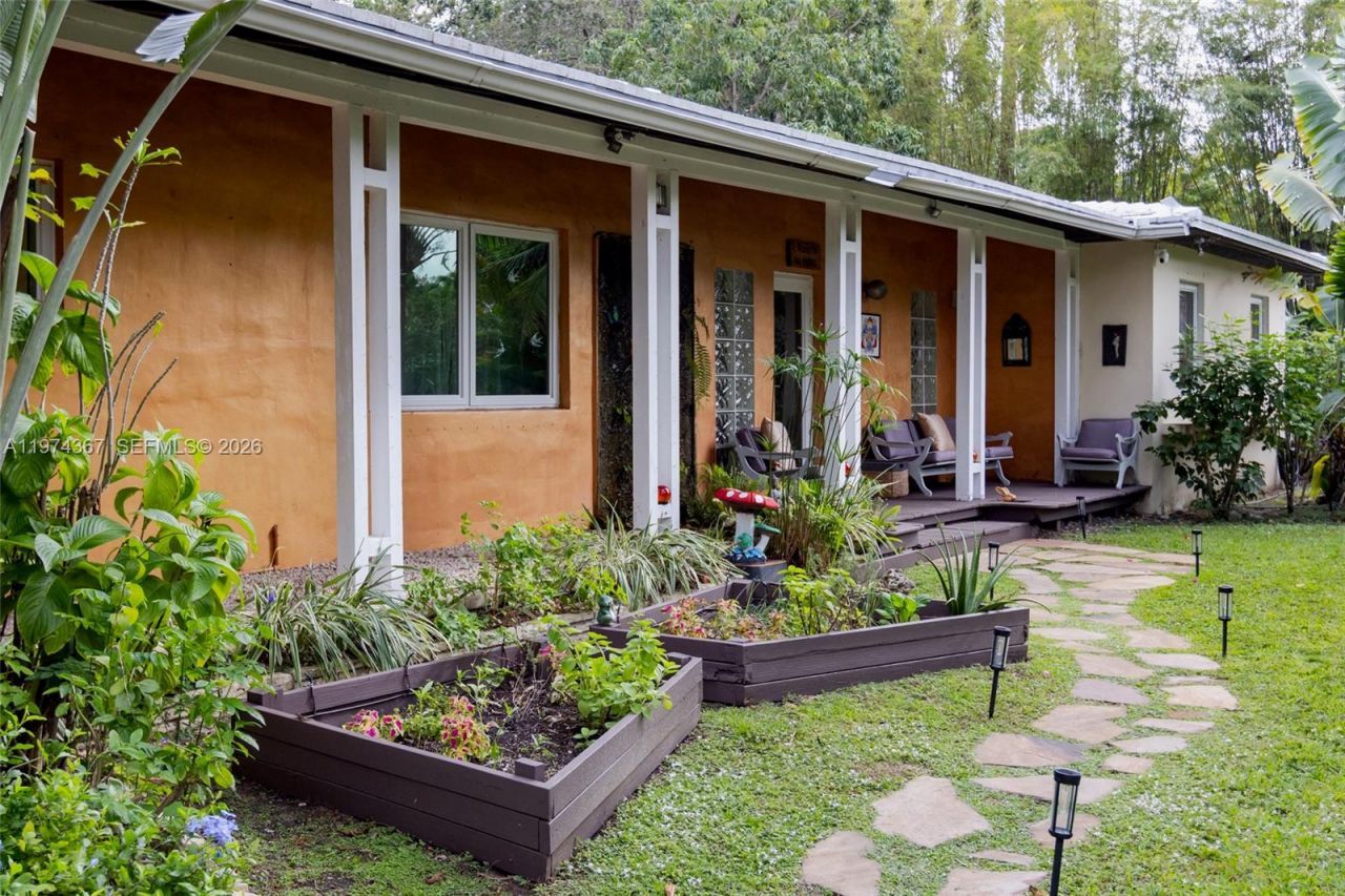 750 NE 120th St, Biscayne Park, FL 33161 Photo