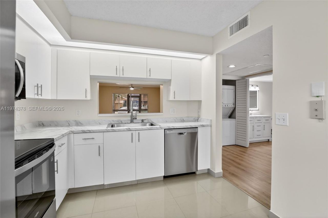 701 SW 142nd Ave, Unit 113S, Pembroke Pines, FL 33027 Photo