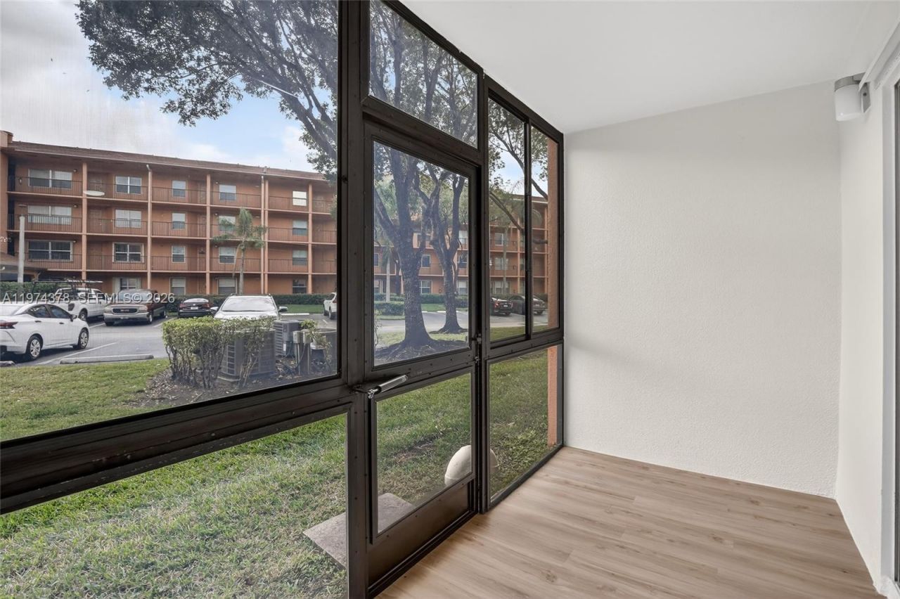 701 SW 142nd Ave, Unit 113S, Pembroke Pines, FL 33027 Photo
