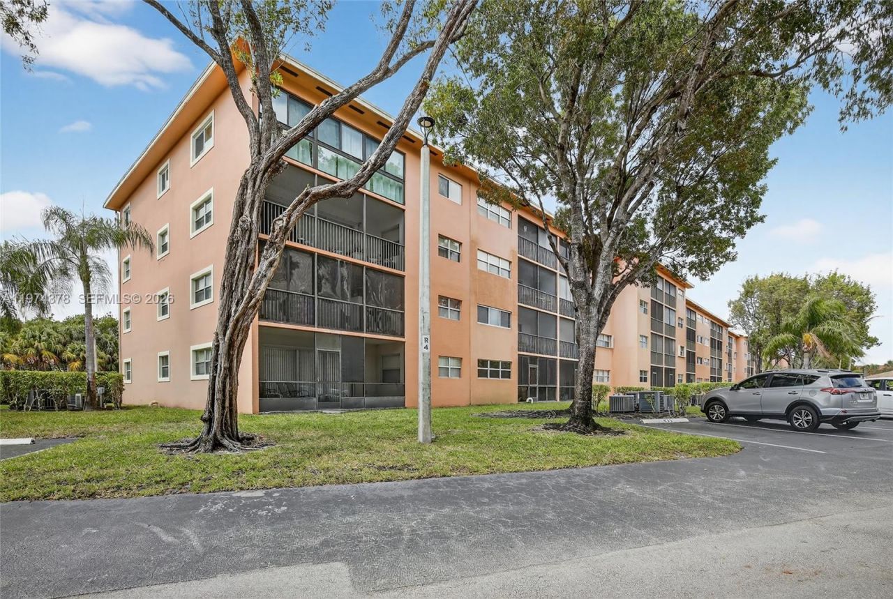 701 SW 142nd Ave, Unit 113S, Pembroke Pines, FL 33027 Photo