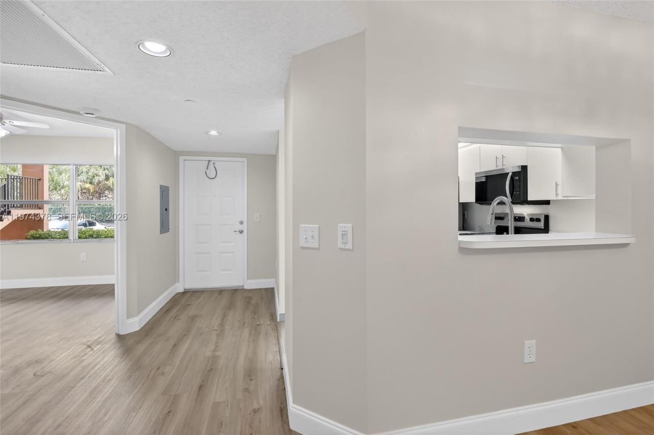 701 SW 142nd Ave, Unit 113S, Pembroke Pines, FL 33027 Photo