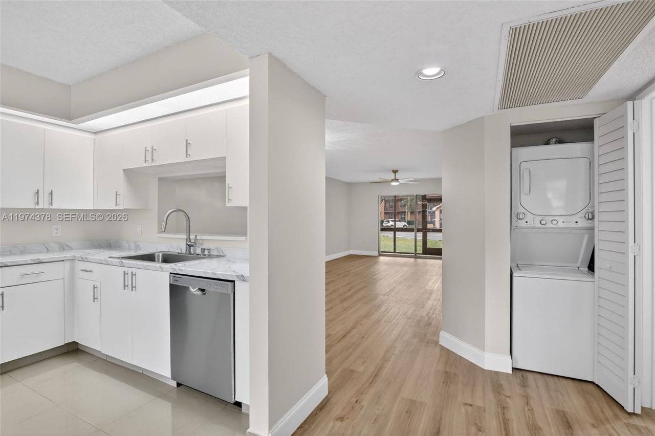 701 SW 142nd Ave, Unit 113S, Pembroke Pines, FL 33027 Photo