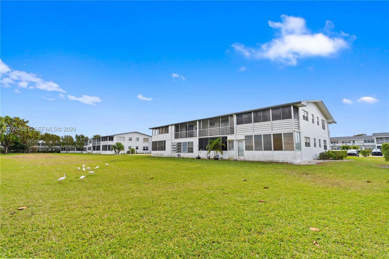 237 Camden J, Unit 237, West Palm Beach, FL 33417 Photo