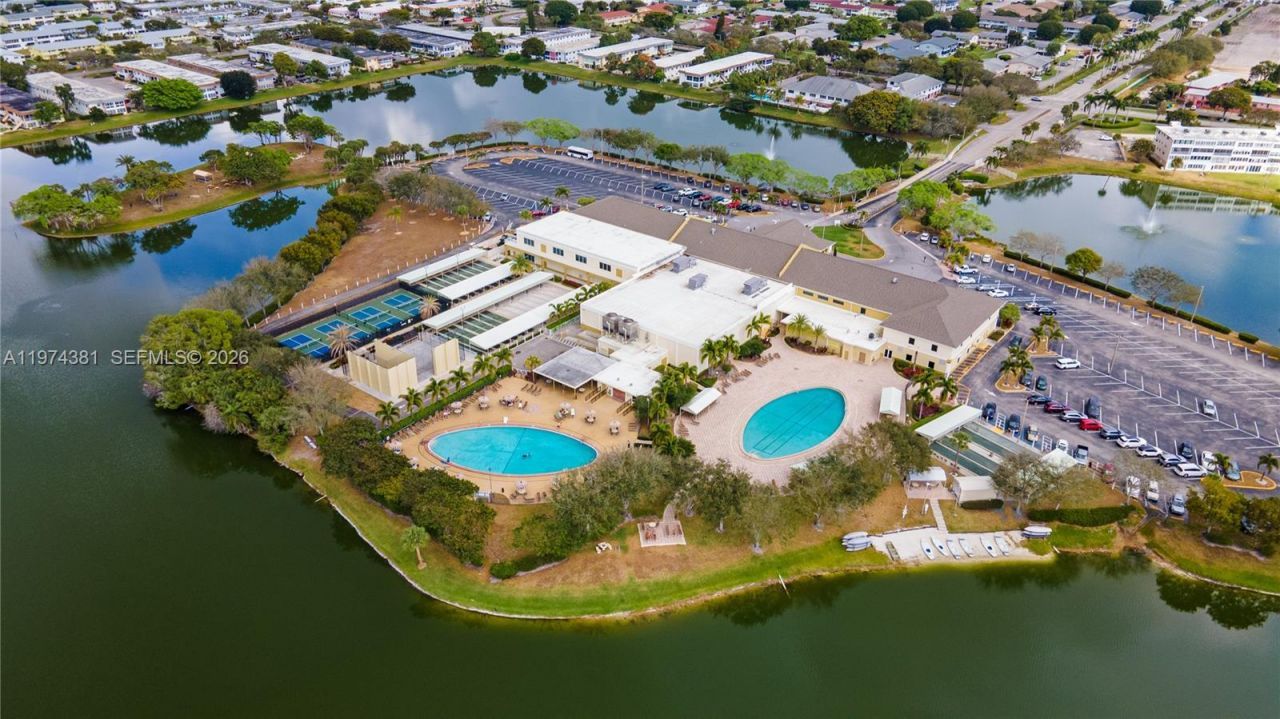 237 Camden J, Unit 237, West Palm Beach, FL 33417 Photo