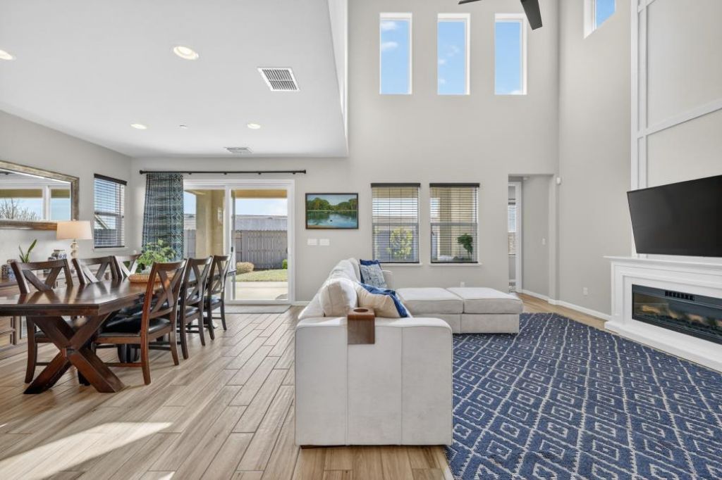 2518 Cowboy Ct, Rocklin, CA 95765 Photo