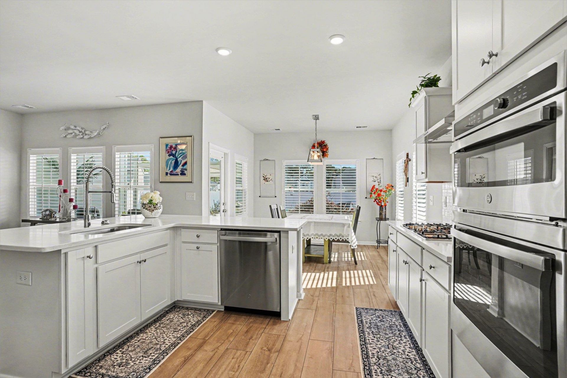 159 Albatross Way Photo 8