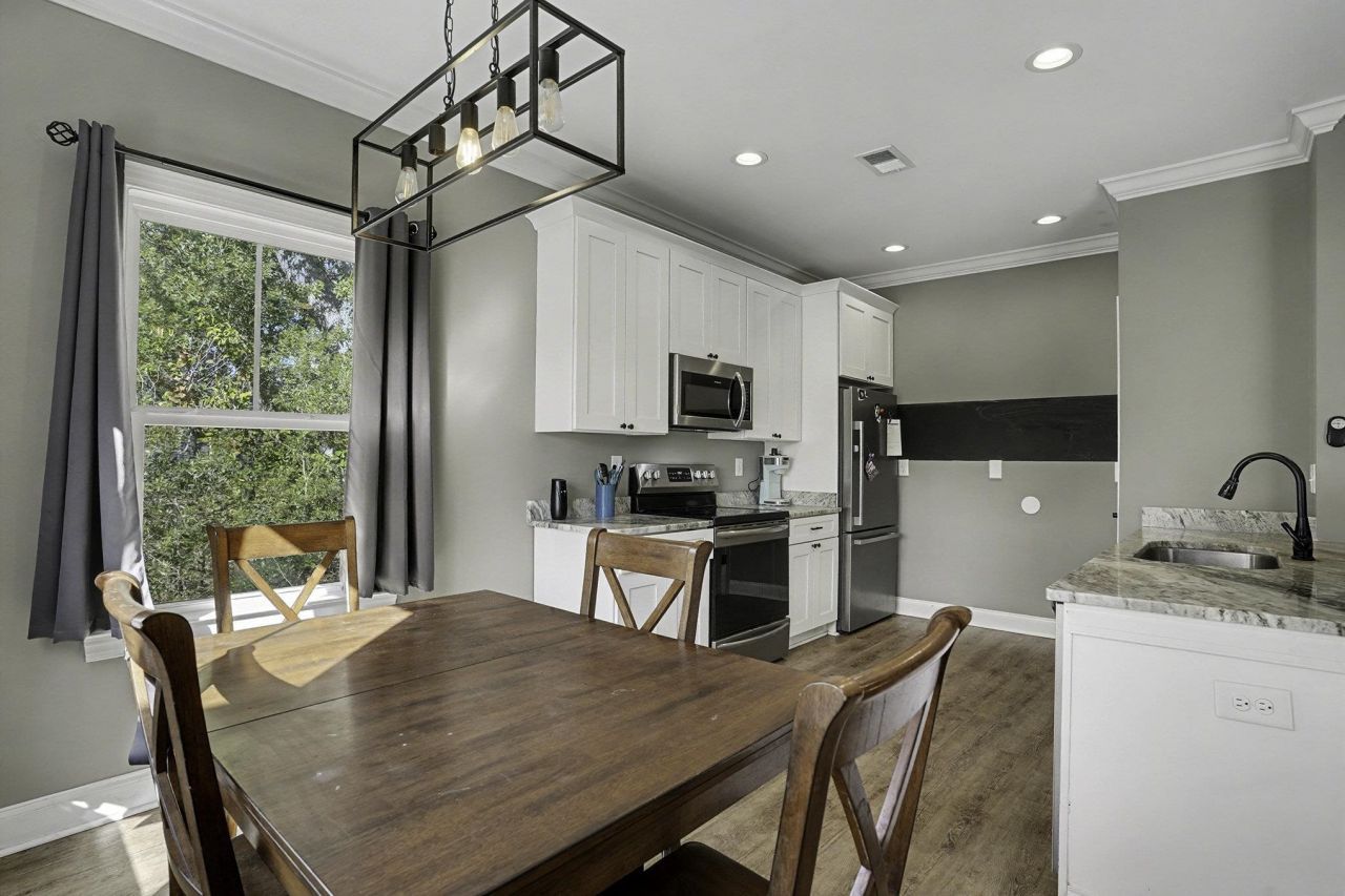 2520 Suzanne Dr.  Photo 11