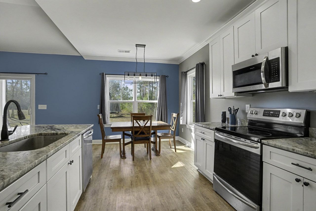 2520 Suzanne Dr.  Photo 13