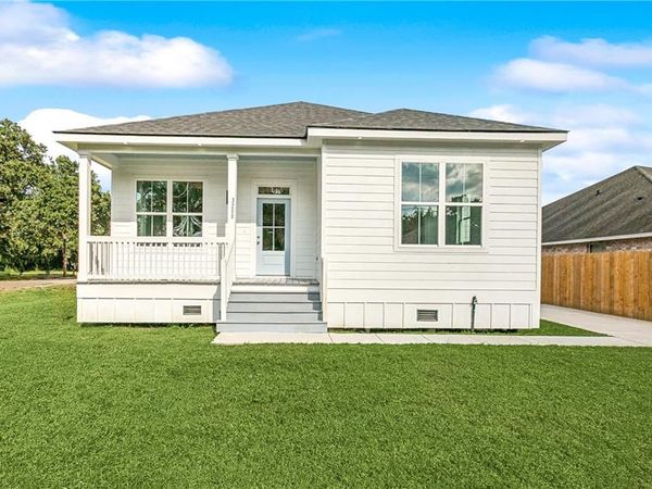 3200 POTOMAC Street , New Orleans, LA 70114