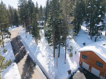 12400 Rainbow Drive, Truckee, CA 96161 Photo