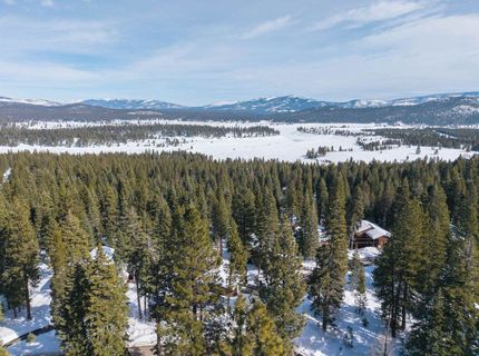 12400 Rainbow Drive, Truckee, CA 96161 Photo