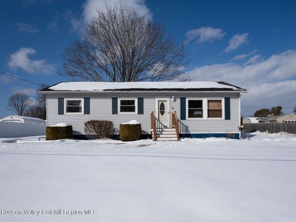 16 Royal Road, Stockport, NY 12173