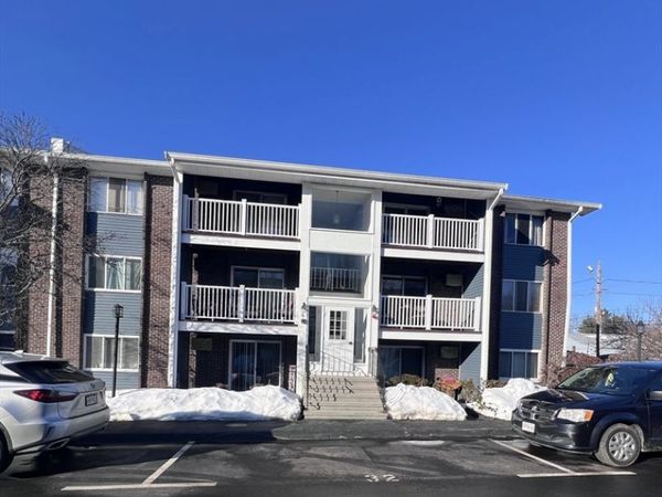 5 Woodcrest Ct, Unit 1, Weymouth, MA 02190