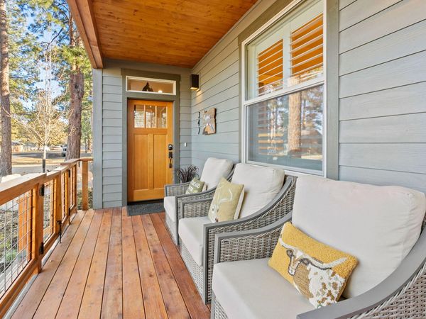 347 E Jefferson Avenue, Sisters, OR 97759