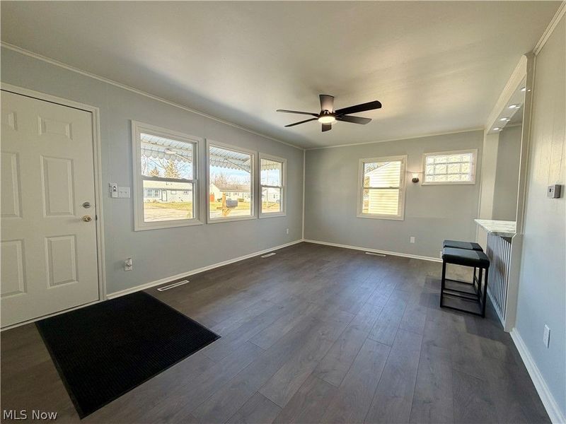 4429 Norfolk Avenue , Lorain, OH 44055 Photo 5