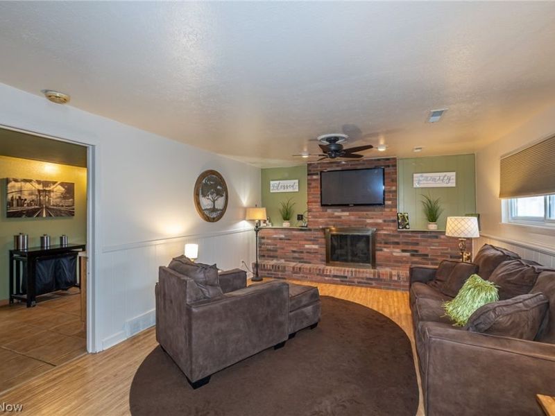 423 E Decker Drive , Seven Hills, OH 44131 Photo 15