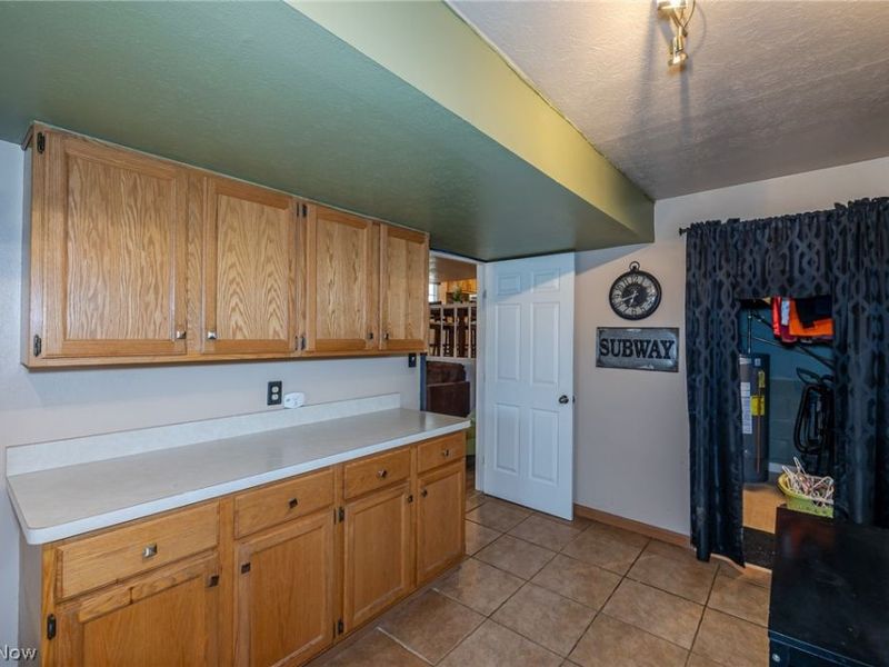 423 E Decker Drive , Seven Hills, OH 44131 Photo 22