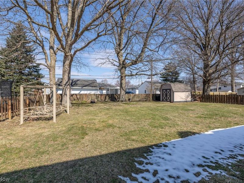 423 E Decker Drive , Seven Hills, OH 44131 Photo 37