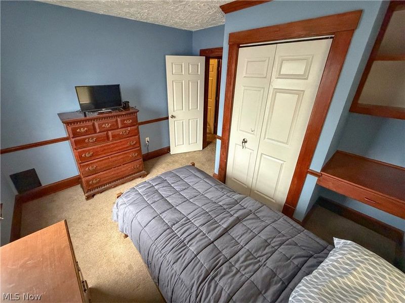 355 Kenyon Avenue, Elyria, OH 44035 Photo 10