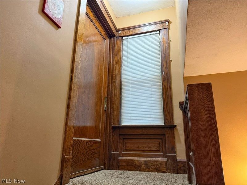 355 Kenyon Avenue, Elyria, OH 44035 Photo 5