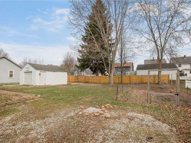 230 Superior Street , Louisville, OH 44641 Photo 10