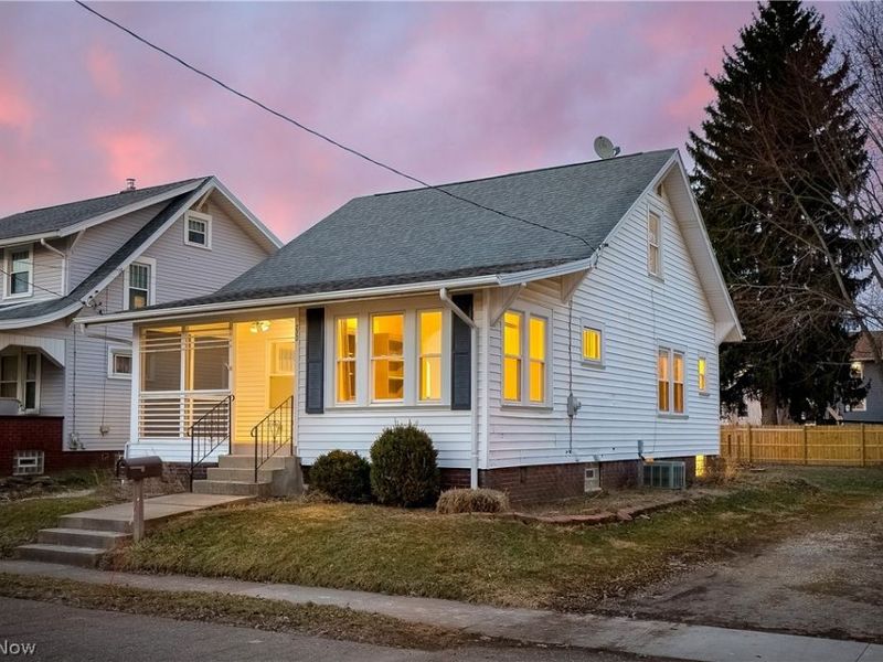 230 Superior Street , Louisville, OH 44641 Photo 2