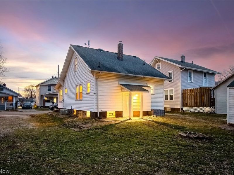 230 Superior Street , Louisville, OH 44641 Photo 3