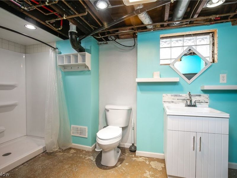 230 Superior Street , Louisville, OH 44641 Photo 33