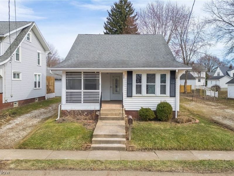 230 Superior Street , Louisville, OH 44641 Photo 5