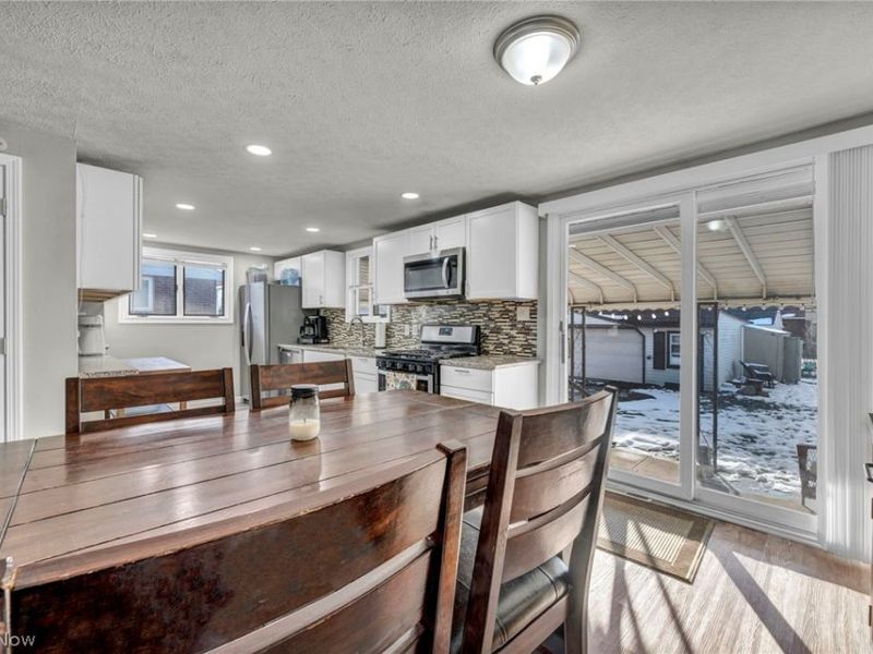 6386 Sandfield Drive , Brook Park, OH 44142 Photo 10