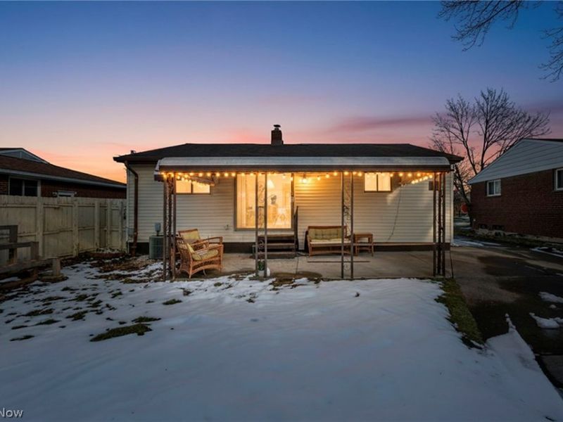 6386 Sandfield Drive , Brook Park, OH 44142 Photo 29